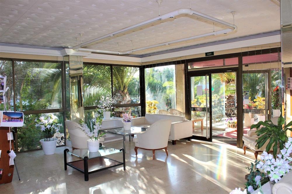 Bj Bei Juan Hostal S'Illot  Exterior photo